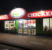 Regal Chickens - Accommodation Sunshine Coast