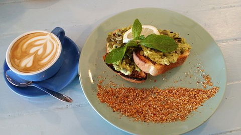 The Seller Door - Accommodation Sunshine Coast 0