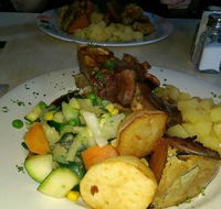 Queens Arms Hotel Riccardo's Seafood and Steakhouse - Accommodation Sunshine Coast