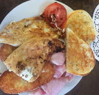 Ally's On Kingaroy Street - Accommodation Sunshine Coast