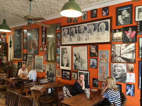 A Cafe Etc - Accommodation Sunshine Coast 0