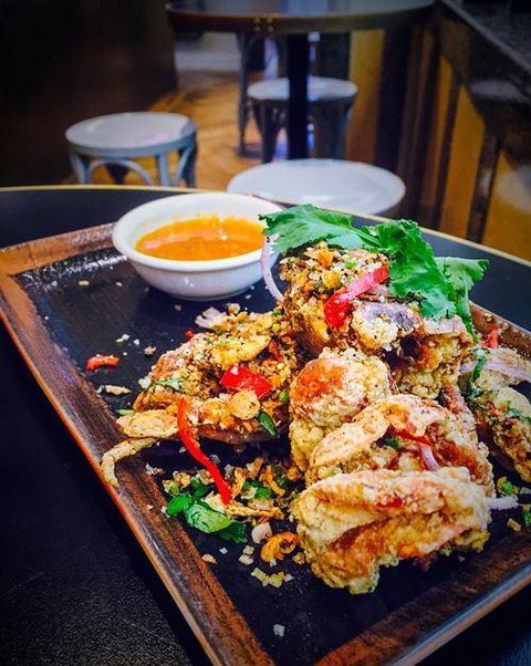 Apple Daily Bar & Eating House - Accommodation Sunshine Coast 5
