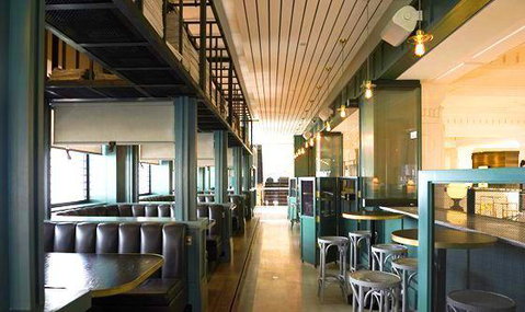 Apple Daily Bar & Eating House - Accommodation Sunshine Coast 6