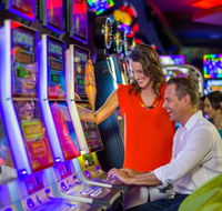 Fullers Sports Bistro  Cafe - Accommodation Sunshine Coast