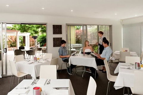 Rocklea International Hotel - Accommodation Sunshine Coast 8