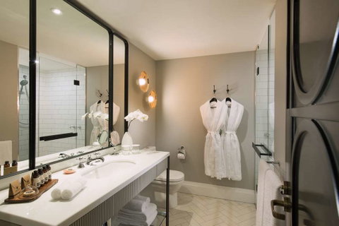 Mayfair Hotel - Accommodation Sunshine Coast 7