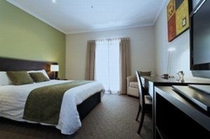 Frome Apartments - Accommodation Sunshine Coast 2
