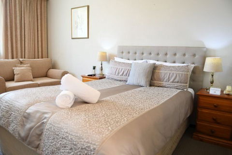 Cotswold Gardens - Accommodation Sunshine Coast 3