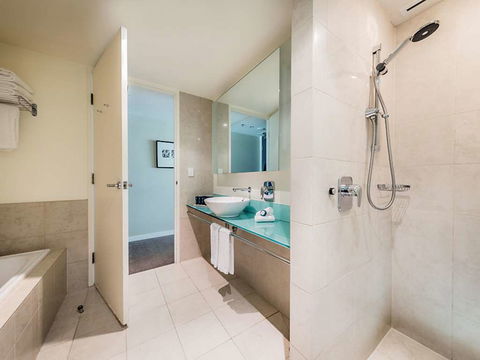 PARKROYAL Melbourne Airport - Accommodation Sunshine Coast 5