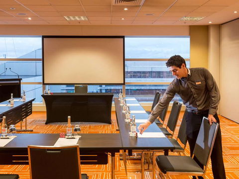 PARKROYAL Melbourne Airport - Accommodation Sunshine Coast 9