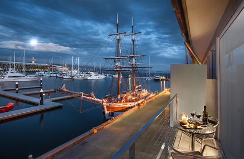 Somerset on the Pier - Accommodation Sunshine Coast 12