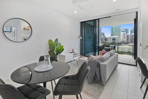 Arise On Hope Street - Accommodation Sunshine Coast 7