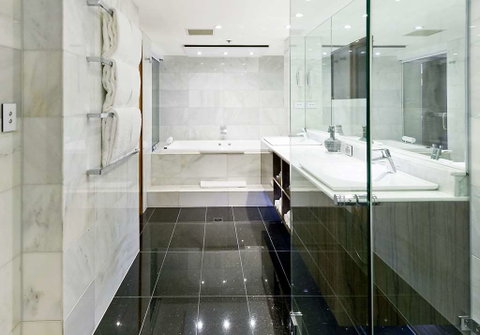 Stamford Plaza Adelaide - Accommodation Sunshine Coast 3