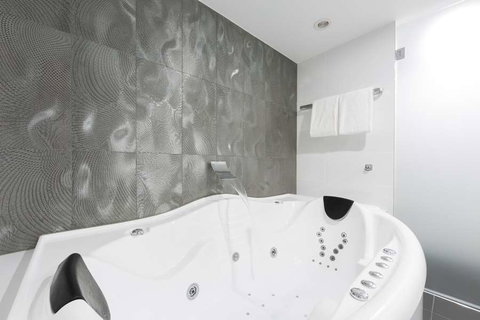 Avenue Hotel Canberra - Accommodation Sunshine Coast 3