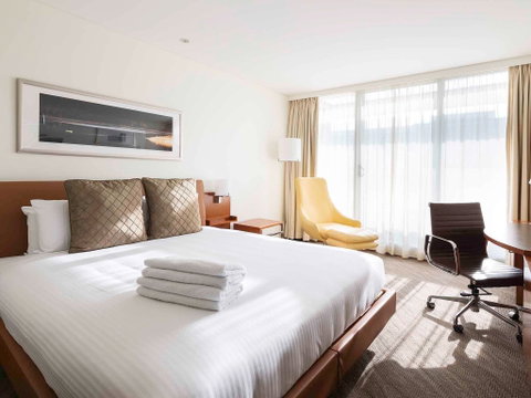 Novotel Canberra - Accommodation Sunshine Coast 3