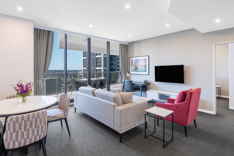Meriton Suites Kent Street - Accommodation Sunshine Coast 4