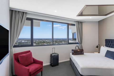 Meriton Suites Kent Street - Accommodation Sunshine Coast 8