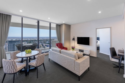 Meriton Suites Kent Street - Accommodation Sunshine Coast 9