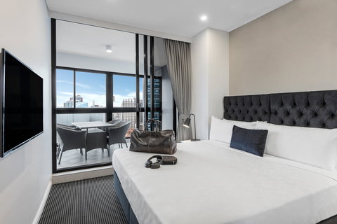 Meriton Suites Kent Street - Accommodation Sunshine Coast 12