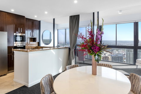 Meriton Suites Kent Street - Accommodation Sunshine Coast 14
