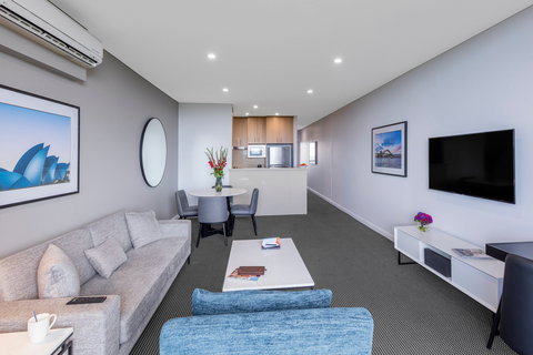 Meriton Suites Waterloo - Accommodation Sunshine Coast 5