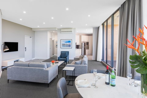 Meriton Suites Waterloo - Accommodation Sunshine Coast 6