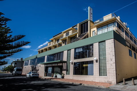 Alloggio Newcastle Beach Hotel - Accommodation Sunshine Coast 0