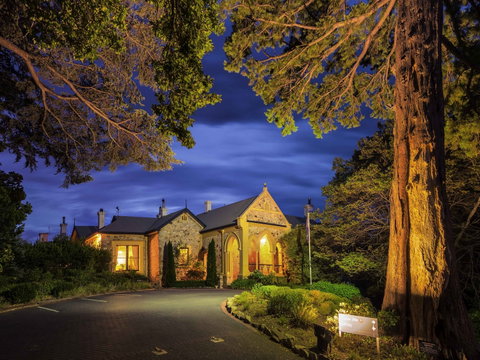 Mount Lofty House - Accommodation Sunshine Coast 0