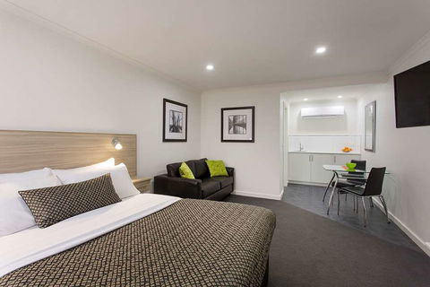Hamilton Lonsdale Motel - Accommodation Sunshine Coast 0