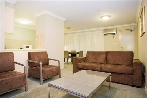 Pinnacle Apartments - Accommodation Sunshine Coast 2