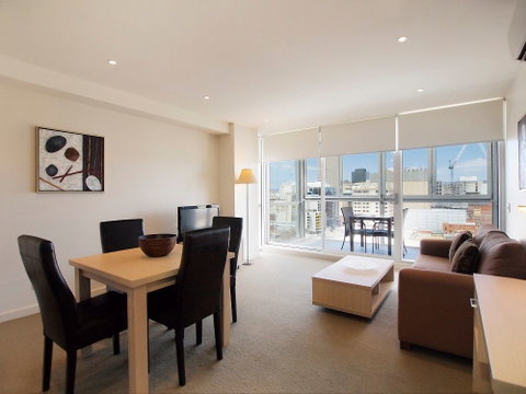 iStay Precinct - Accommodation Sunshine Coast 2