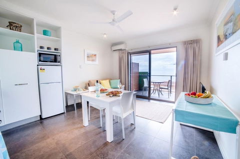 Onslow Beach Resort - Accommodation Sunshine Coast 7