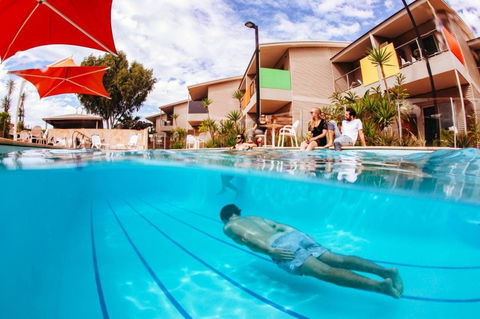 Onslow Beach Resort - Accommodation Sunshine Coast 14