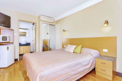 Econo Lodge Karratha - Accommodation Sunshine Coast 8