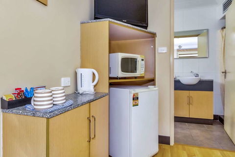 Econo Lodge Karratha - Accommodation Sunshine Coast 9