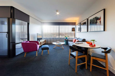 East Hotel - Accommodation Sunshine Coast 7