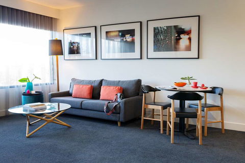 East Hotel - Accommodation Sunshine Coast 4