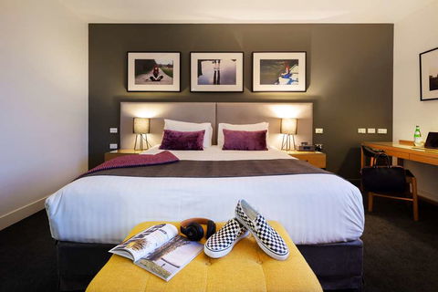 East Hotel - Accommodation Sunshine Coast 10