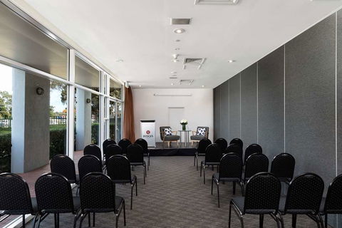Rydges Bankstown - Accommodation Sunshine Coast 7