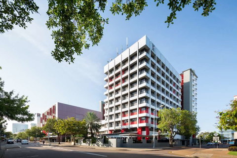H on Smith Hotel - Accommodation Sunshine Coast 1