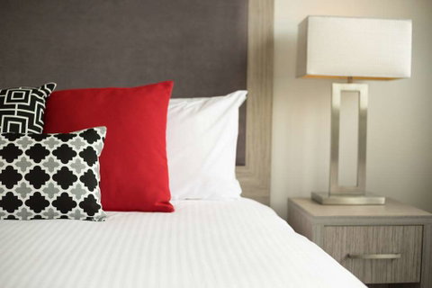 H on Smith Hotel - Accommodation Sunshine Coast 5