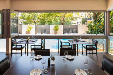 H on Smith Hotel - Accommodation Sunshine Coast 10