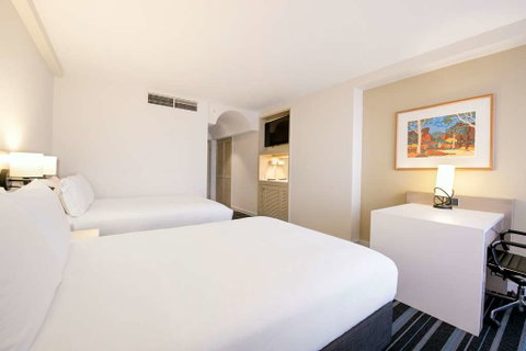 DoubleTree by Hilton Esplanade Darwin - Accommodation Sunshine Coast 4