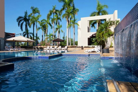 DoubleTree by Hilton Esplanade Darwin - Accommodation Sunshine Coast 7