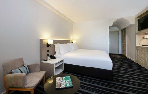 DoubleTree by Hilton Esplanade Darwin - Accommodation Sunshine Coast 16