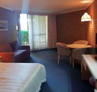 The John Hunter Motel - Accommodation Sunshine Coast