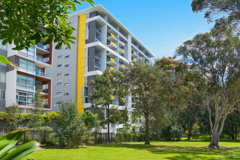 Astra Apartments MacQuarie Park - Accommodation Sunshine Coast 0