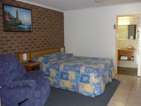 Lantern Motor Inn - Accommodation Sunshine Coast 1