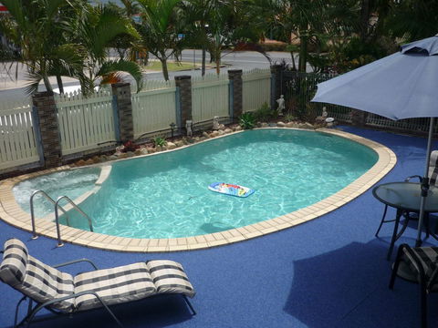 Lantern Motor Inn - Accommodation Sunshine Coast 2