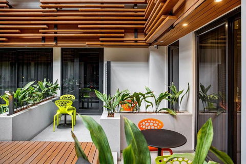 Jasper Hotel - Accommodation Sunshine Coast 0